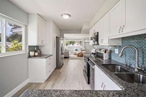 Casa en venta en Saint Petersburg, Florida, 3 dormitorios, 130.06 m2 № 1886284 - foto 18