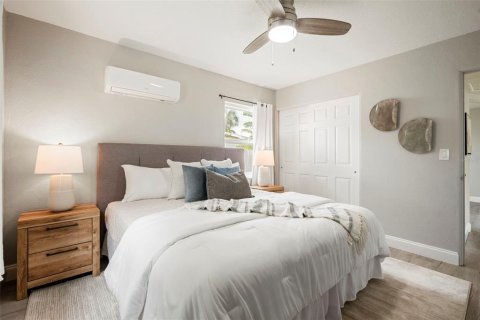 Casa en venta en Saint Petersburg, Florida, 3 dormitorios, 130.06 m2 № 1886284 - foto 12