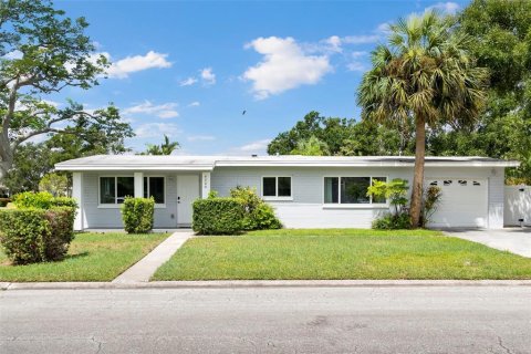 Casa en venta en Saint Petersburg, Florida, 3 dormitorios, 130.06 m2 № 1886284 - foto 1