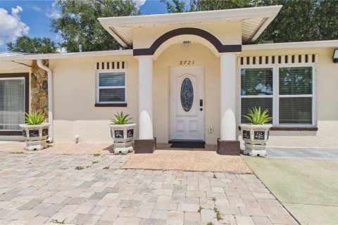 House in Tampa, Florida 3 bedrooms, 137.5 sq.m. № 2195247 - photo 5