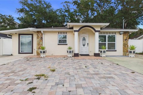 Villa ou maison à Tampa, Floride 3 chambres, 137.5 m2 № 2195247