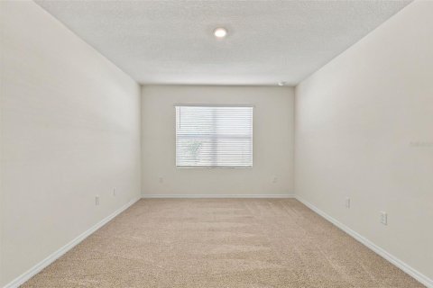 Villa ou maison à vendre à Haines City, Floride: 4 chambres, 170.01 m2 № 2421662 - photo 12