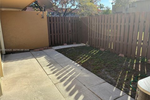 Touwnhouse à louer à Miami, Floride: 3 chambres, 140.47 m2 № 2025264 - photo 19