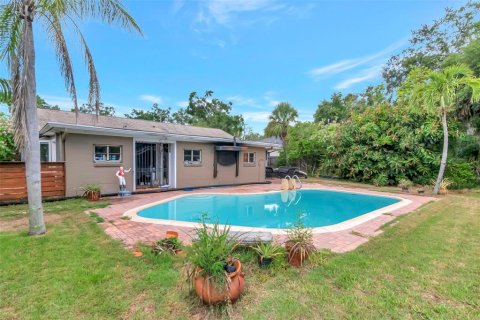 House in Tampa, Florida 3 bedrooms, 196.21 sq.m. № 1827085 - photo 7
