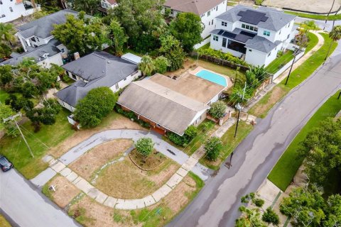 House in Tampa, Florida 3 bedrooms, 196.21 sq.m. № 1827085 - photo 3
