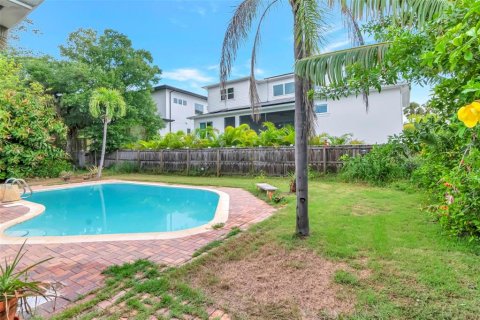House in Tampa, Florida 3 bedrooms, 196.21 sq.m. № 1827085 - photo 6