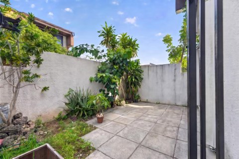 Adosado en venta en Palmetto Bay, Florida, 2 dormitorios, 93 m2 № 2434062 - foto 21
