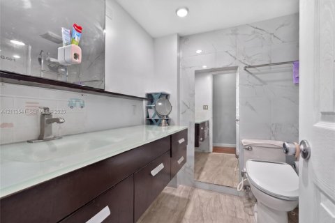 Adosado en venta en Palmetto Bay, Florida, 2 dormitorios, 93 m2 № 2434062 - foto 19
