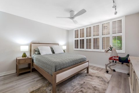 Condo in Deerfield Beach, Florida, 2 bedrooms № 2402430 - photo 8