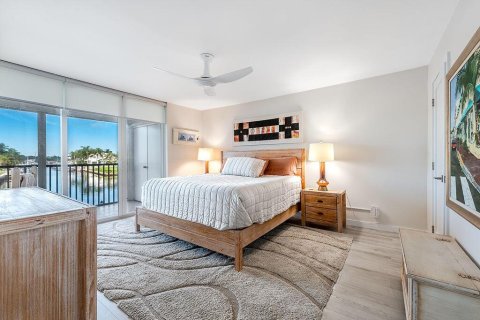 Condo in Deerfield Beach, Florida, 2 bedrooms № 2402430 - photo 15