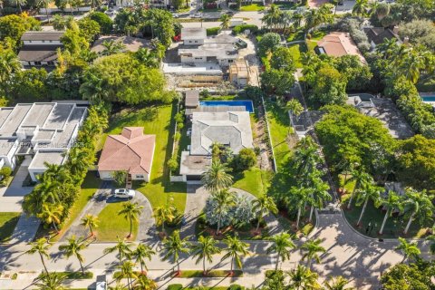 Снять в аренду виллу или дом в Голден-Бич, Флорида 3 спальни, 242.29м2, № 2005472 - фото 18