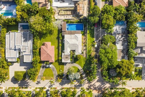 Снять в аренду виллу или дом в Голден-Бич, Флорида 3 спальни, 242.29м2, № 2005472 - фото 28