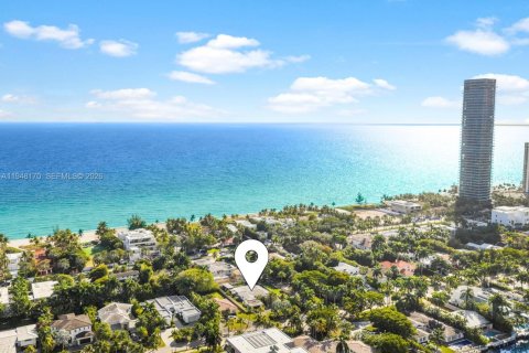 Снять в аренду виллу или дом в Голден-Бич, Флорида 3 спальни, 242.29м2, № 2005472 - фото 16