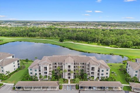 Condominio en alquiler en Lakewood Ranch, Florida, 2 dormitorios, 106.09 m2 № 1785930 - foto 1