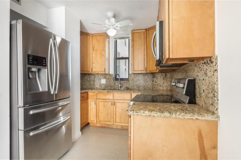 Copropriété à louer à Pompano Beach, Floride: 2 chambres, 130.06 m2 № 2431590 - photo 14