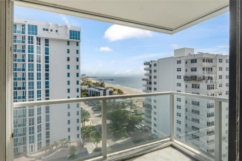 Copropriété à louer à Pompano Beach, Floride: 2 chambres, 130.06 m2 № 2431590 - photo 3