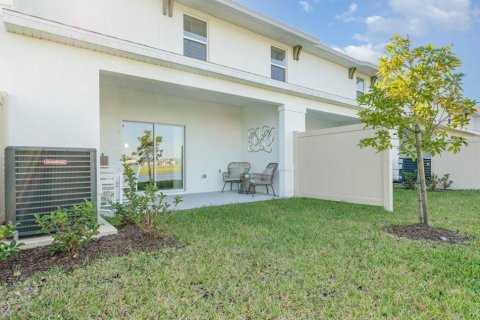 Touwnhouse à louer à Port St. Lucie, Floride: 3 chambres, 155.43 m2 № 2435448 - photo 12