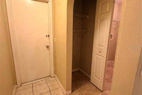 House in Kissimmee, Florida 4 bedrooms, 169.36 sq.m. № 2396321 - photo 5