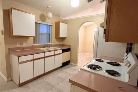 House in Kissimmee, Florida 4 bedrooms, 169.36 sq.m. № 2396321 - photo 3