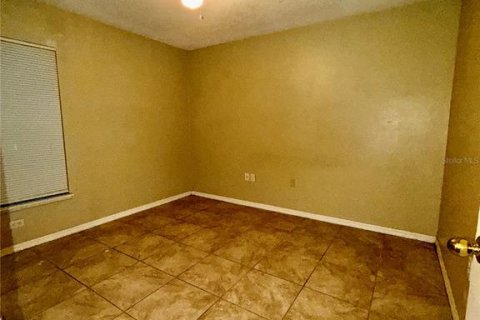 House in Kissimmee, Florida 4 bedrooms, 169.36 sq.m. № 2396321 - photo 15