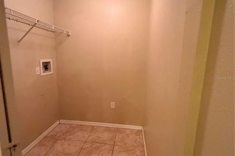 House in Kissimmee, Florida 4 bedrooms, 169.36 sq.m. № 2396321 - photo 6