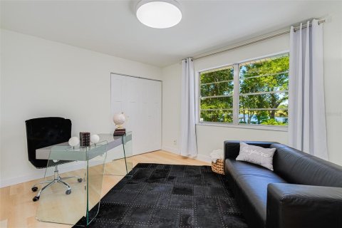 Casa en venta en Ormond Beach, Florida, 4 dormitorios, 357.58 m2 № 1857787 - foto 25