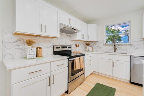 Casa en venta en Ormond Beach, Florida, 4 dormitorios, 357.58 m2 № 1857787 - foto 20