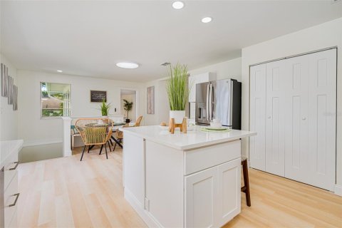Casa en venta en Ormond Beach, Florida, 4 dormitorios, 357.58 m2 № 1857787 - foto 21