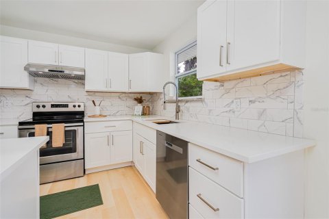 Casa en venta en Ormond Beach, Florida, 4 dormitorios, 357.58 m2 № 1857787 - foto 19