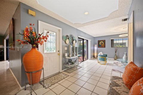 Touwnhouse à vendre à Lake Worth, Floride: 2 chambres, 152.92 m2 № 2076551 - photo 7
