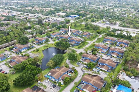 Touwnhouse à vendre à Lake Worth, Floride: 2 chambres, 152.92 m2 № 2076551 - photo 6