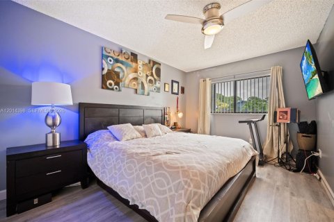 Touwnhouse à vendre à Lake Worth, Floride: 2 chambres, 152.92 m2 № 2076551 - photo 23