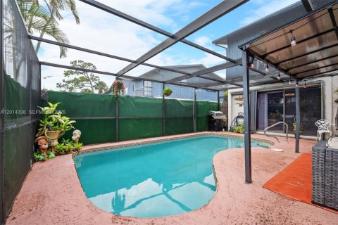 Touwnhouse à vendre à Lake Worth, Floride: 2 chambres, 152.92 m2 № 2076551 - photo 25