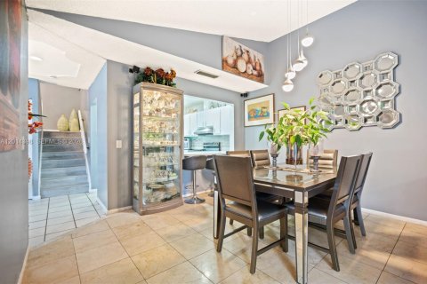 Touwnhouse à vendre à Lake Worth, Floride: 2 chambres, 152.92 m2 № 2076551 - photo 3