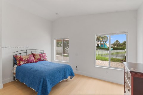 House in Miramar, Florida 3 bedrooms, 125.42 sq.m. № 1922944 - photo 22