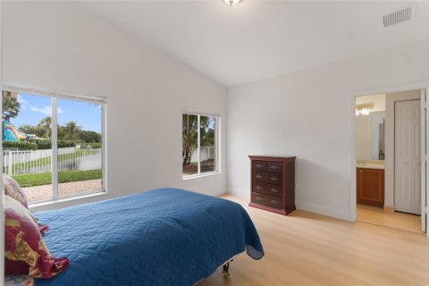 House in Miramar, Florida 3 bedrooms, 125.42 sq.m. № 1922944 - photo 21
