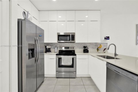 Casa en venta en Homestead, Florida, 4 dormitorios, 157.47 m2 № 2001713 - foto 8