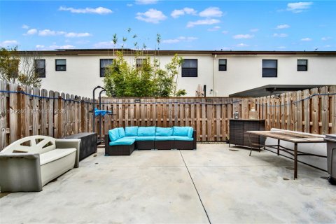 Casa en venta en Homestead, Florida, 4 dormitorios, 157.47 m2 № 2001713 - foto 28