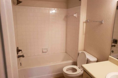 Condo in Orlando, Florida, 2 bedrooms  № 1511449 - photo 6