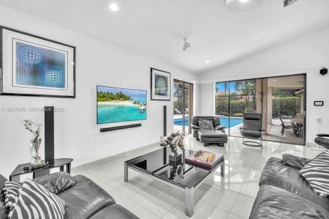House in Weston, Florida 5 bedrooms, 448.53 sq.m. № 2186362 - photo 26