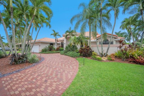 House in Weston, Florida 5 bedrooms, 448.53 sq.m. № 2186362 - photo 7