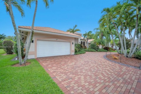 House in Weston, Florida 5 bedrooms, 448.53 sq.m. № 2186362 - photo 8