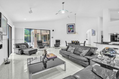 House in Weston, Florida 5 bedrooms, 448.53 sq.m. № 2186362 - photo 27