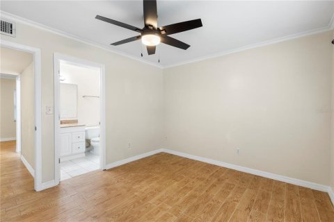 House in Largo, Florida 4 bedrooms, 139.26 sq.m. № 1902129 - photo 14