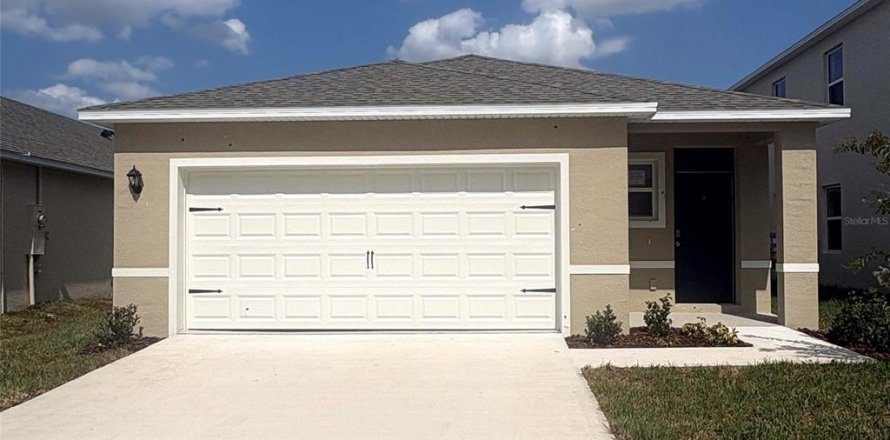House in Port Orange, Florida 4 bedrooms, 154.68 sq.m. № 2345320