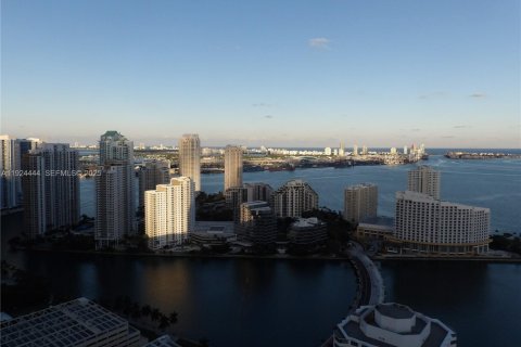 Copropriété à louer à Miami, Floride: 2 chambres, 91.6 m2 № 1982908 - photo 15