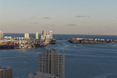 Copropriété à louer à Miami, Floride: 2 chambres, 91.6 m2 № 1982908 - photo 18