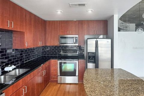 Condo in Orlando, Florida, 1 bedroom  № 1736756 - photo 6