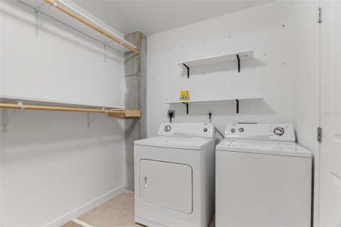 Condo in Orlando, Florida, 1 bedroom  № 1736756 - photo 17