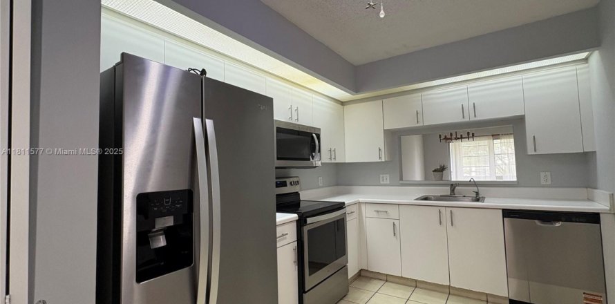 Condo à Pembroke Pines, Floride, 2 chambres № 1886575